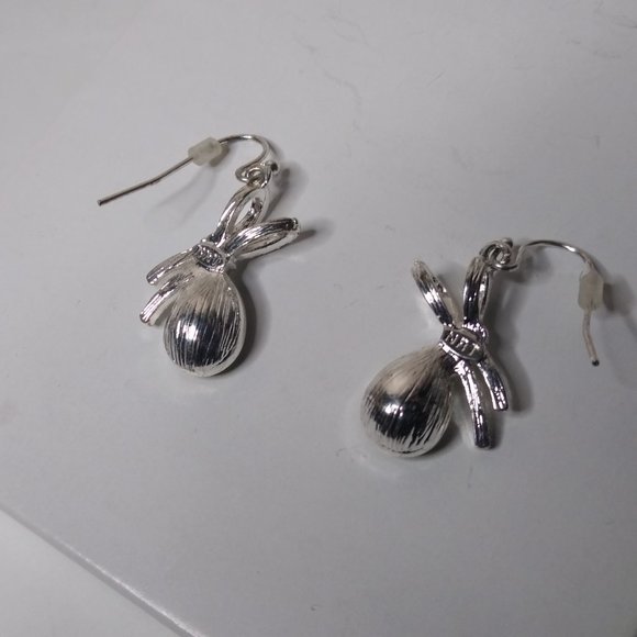 Vintage Green NRT Dangle Earrings - Picture 10 of 15